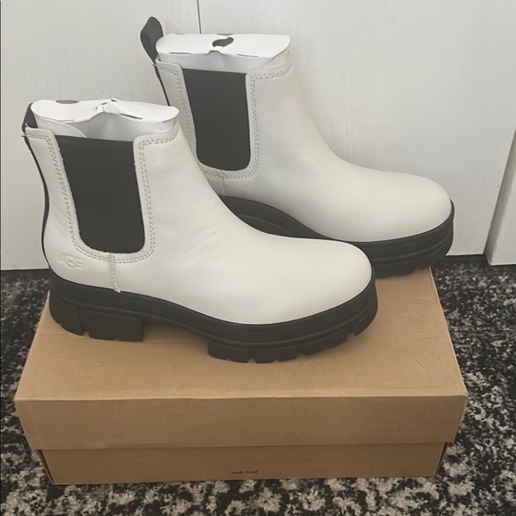 UGG Women's White and Black Boots - Picture 1 of 1